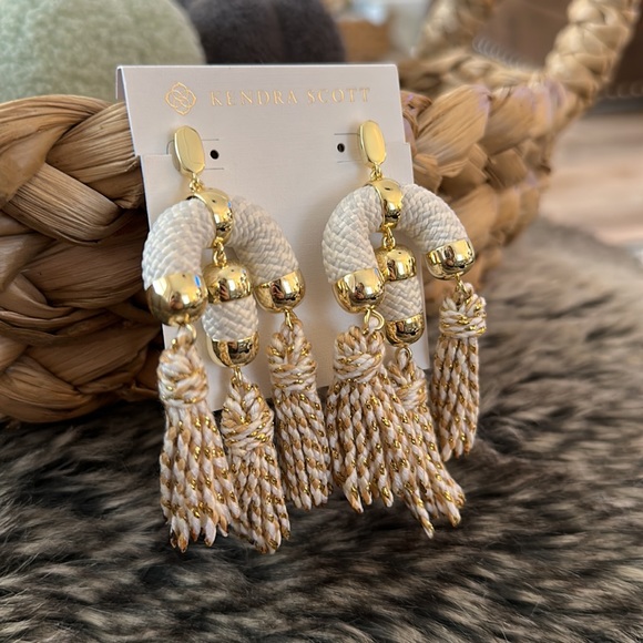 NWT Kendra Scott Drop Earrings - Picture 2 of 7